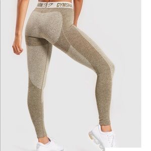 NWOT Gymshark flex leggings!